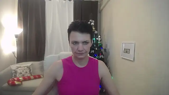 AvaSaturnian online show from December 15, 1:27 pm