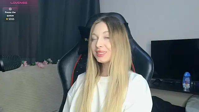 BabbbyFoxxx online show from October 27, 12:50 am