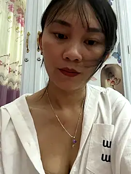 Snapshot of Almond-cute chatting on September 23, 10:46 am Almond-cute online show from September 23, 10:46 am