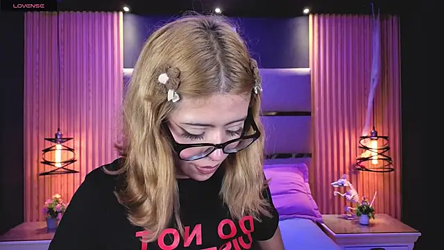 AlanaWalker9 online show from April 15, 11:55 am