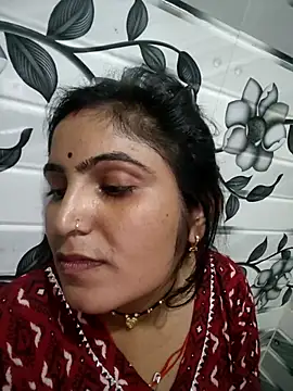 LUCKY cut online show from April 24, 2:53 pm