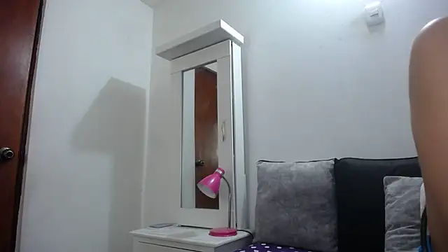 Taylormegan online show from November 1, 1:15 pm