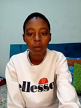 SweetSlenderChoc online show from May 6, 4:44 pm