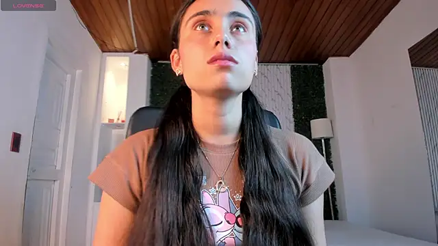 sofiapalacioss online show from January 13, 6:34 pm