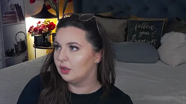 Mia Swano online show from November 28, 2:36 am