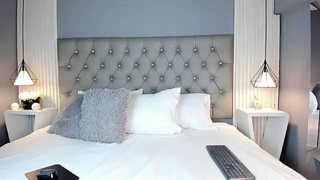 VanessaLogan online show from November 5, 11:21 pm