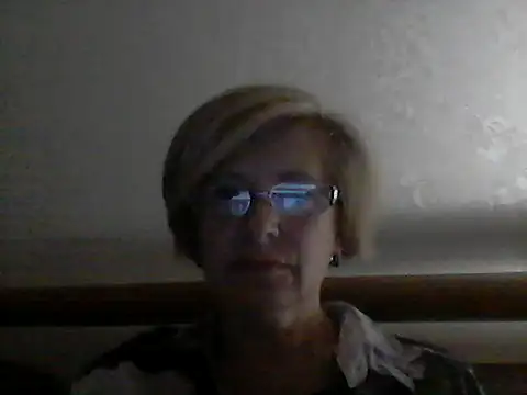 LucyLewisX online show from September 18, 4:27 pm