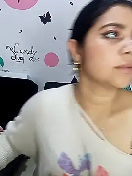 ValerieLove  online show from October 12, 9:39 pm