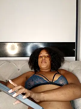 MoniqueMulberry online show from October 8, 9:41 pm