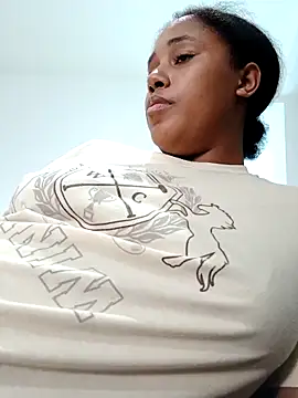 MoniqueMulberry online show from October 4, 8:46 pm