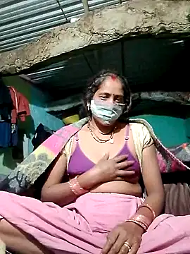 CUTE-004 online show from November 17, 7:36 pm