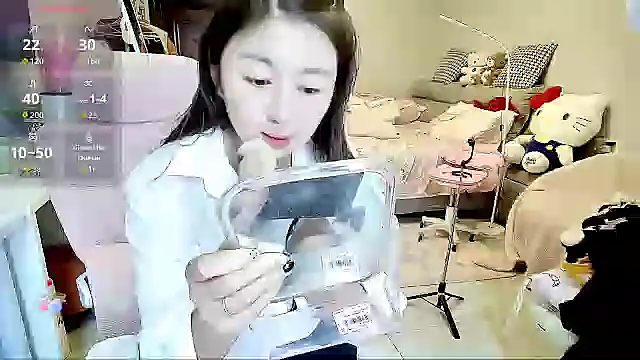 Snapshot of Diva_VVN chatting on October 20, 12:13 am Diva VVN online show from October 20, 12:13 am