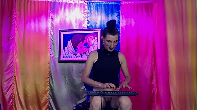 Moira-Hot online show from February 7, 12:25 am