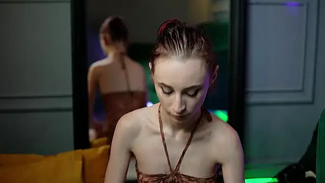 SaraiAngel online show from December 3, 6:32 pm