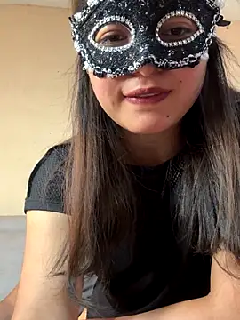 LiaDravenX online show from November 11, 4:15 pm