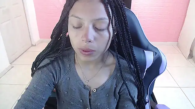 EIVIY1609 online show from November 22, 1:58 pm