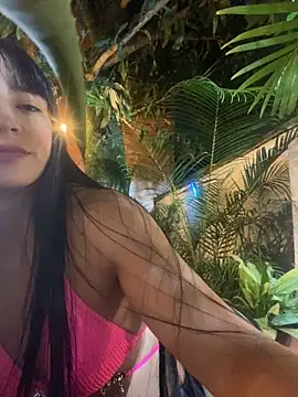 ayelen spacee online show from November 15, 6:14 am