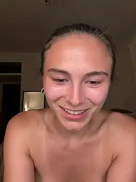 SophiiaStarr online show from June 7, 9:32 pm