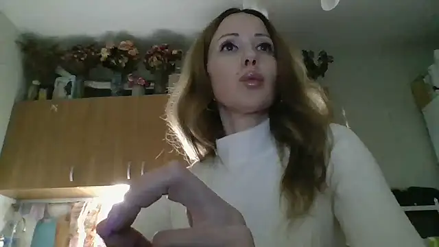 Tiluu1 online show from February 2, 9:25 pm