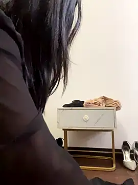 smgirls online show from November 9, 7:04 am