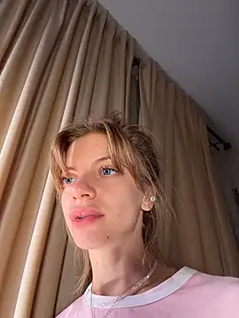 mari  papi online show from August 2, 6:22 pm