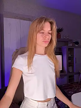mari  papi online show from July 11, 4:51 pm