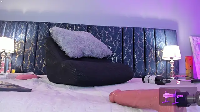 Ambeer fox  online show from November 15, 8:32 pm