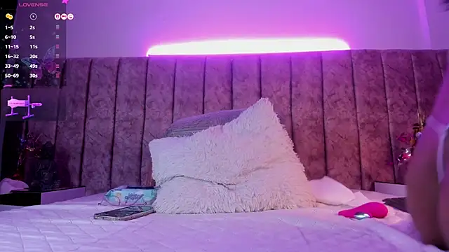 Ambeer fox  online show from April 4, 1:43 pm