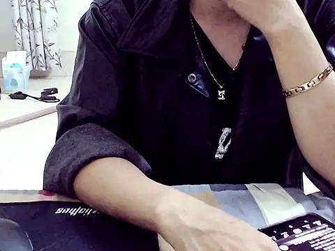 Ami 8x online show from November 5, 2:11 pm