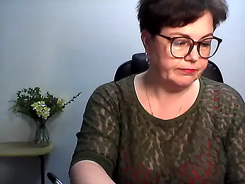 EllaLove2277 online show from April 13, 11:55 am