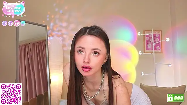 OliviaKis  online show from May 9, 7:21 am