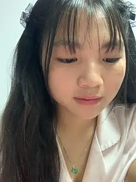 Emlyly-18 online show from September 30, 5:24 am