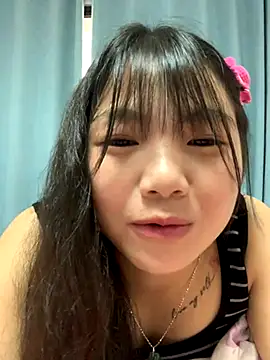 Emlyly-18 online show from October 5, 1:43 am