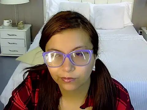 Snapshot of Amber_Rouge_ chatting on September 15, 12:13 pm Amber Rouge online show from September 15, 12:13 pm