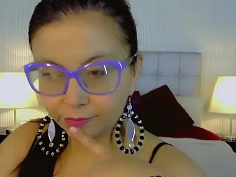 Snapshot of Amber_Rouge_ chatting on October 19, 12:51 pm Amber Rouge online show from October 19, 12:51 pm