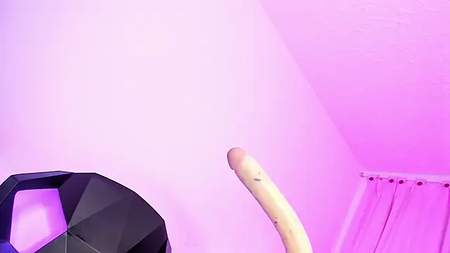 francesca suzett  online show from October 29, 12:09 pm