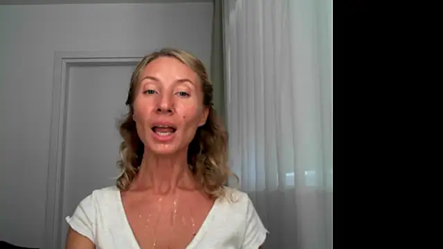Snapshot of Paevoa chatting on October 8, 9:24 am Paevoa online show from October 8, 9:24 am