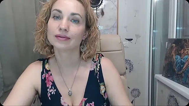 KatrinAlluring online show from October 27, 4:52 am