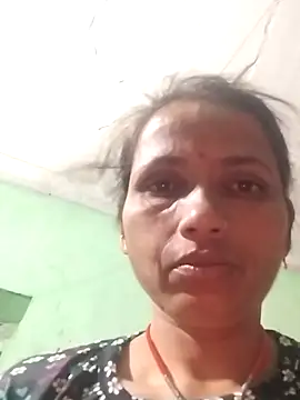 KIRTI12 HOT online show from October 7, 7:07 pm