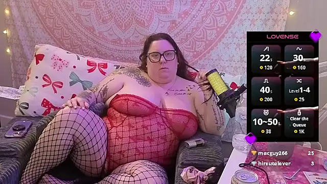 brookenicole3003 online show from May 3, 10:35 pm