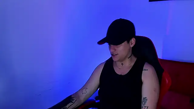 PeytonBox online show from December 2, 11:45 am