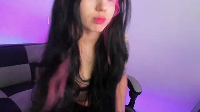 Snapshot of GwenHazel chatting on September 30, 12:00 pm GwenHazel online show from September 30, 12:00 pm