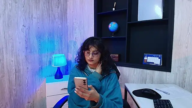 LilyRouset online show from October 1, 1:38 pm