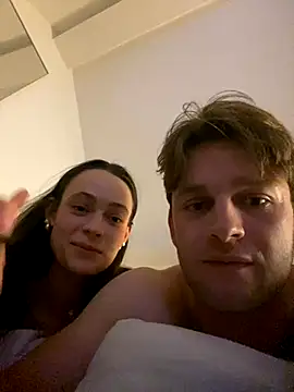 friendswhofuck online show from September 8, 10:20 pm