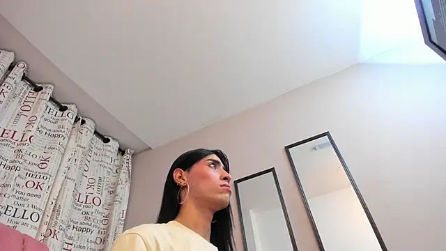 Sofia summers online show from November 25, 3:52 am