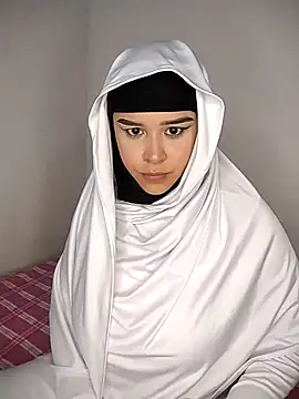 rhizanthella  online show from September 18, 11:25 pm