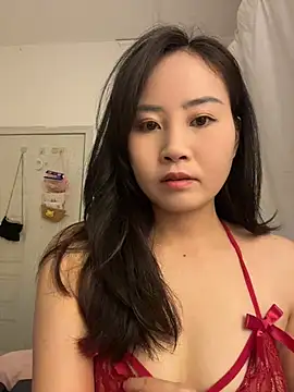 wly2028 online show from July 8, 12:18 pm