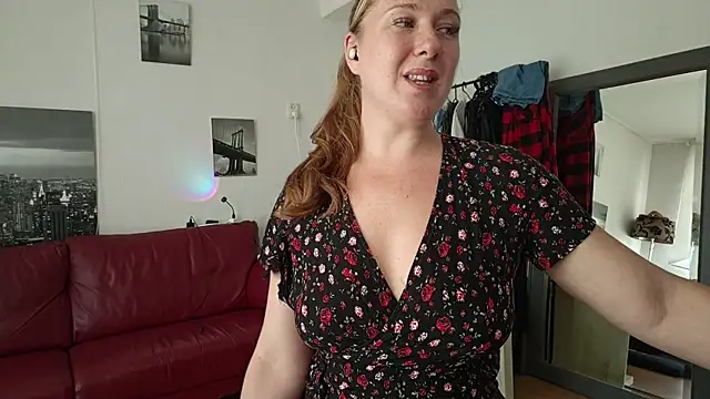 MazySunny online show from July 7, 7:23 am