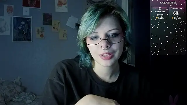 Snapshot of Alice_Zev chatting on October 15, 7:38 pm Alice Zev online show from October 15, 7:38 pm