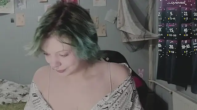 Snapshot of Alice_Zev chatting on October 5, 7:41 pm Alice Zev online show from October 5, 7:41 pm